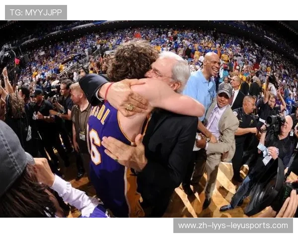 新浪NBA手机网中文版浏览教程及栏目介绍